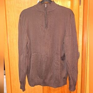 An Oakland Mills 100% cotton 1/4 zip pullover sweater. Made in Italy